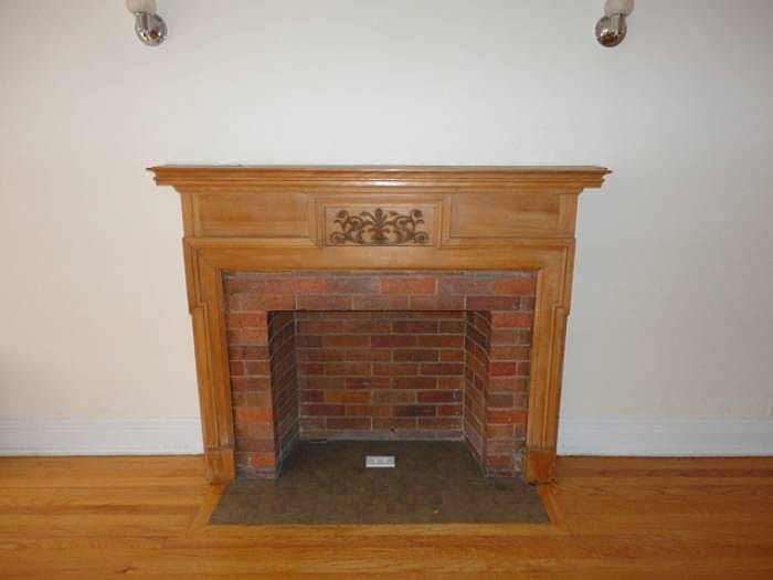 2nd image of 1417 W Sherwin Ave APT 1B