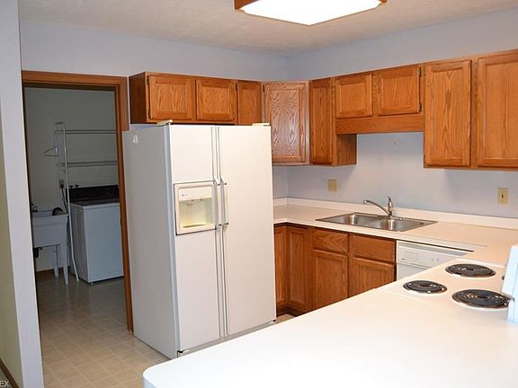 5th image of 6056 Weymouth Dr #9