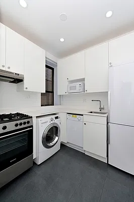 Rented by Aether Property Group | media 10