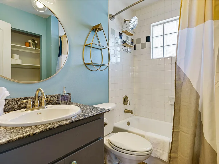 1422 Collier St #214 — Photo 11