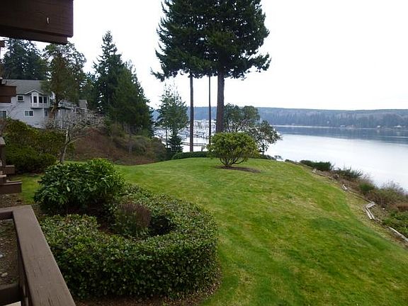 2nd image of 61 N Bay Ln Unit 2