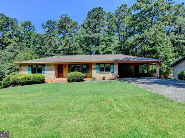 4061 Whispering Forest Ct, Lilburn, GA 30047
