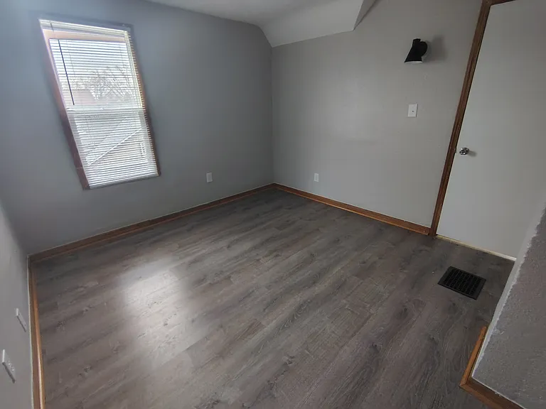 2139 10th St #18 — Photo 2