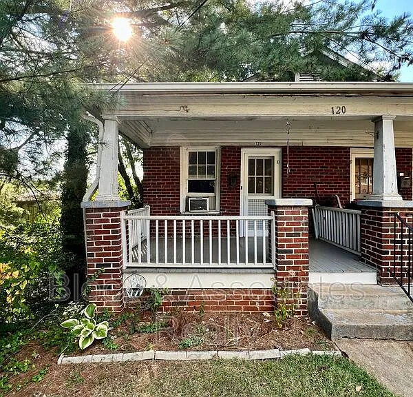 120 S Poplar St — Photo 20