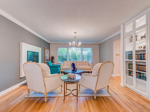 5th image of 522 Kingdel Dr