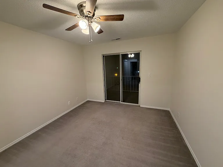 4 Hartwell Ct #6 — Photo 8