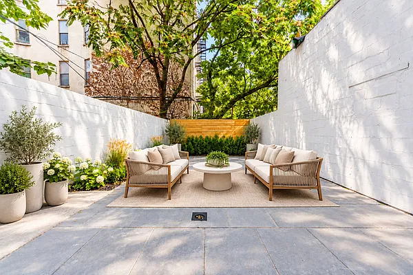 Outdoor, photo 1