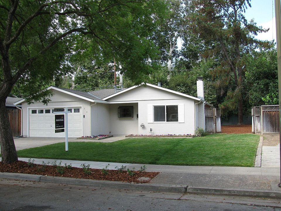 1st image of 208 Las Miradas Dr