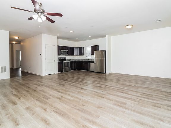 5th image of 7261 Lacey Dr
