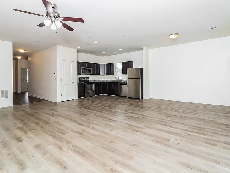 7261 Lacey Dr — Photo 5
