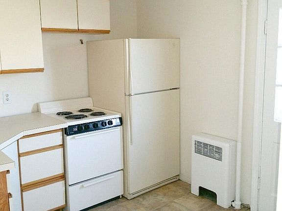 4th image of 7 Winthrop Shore Dr #2