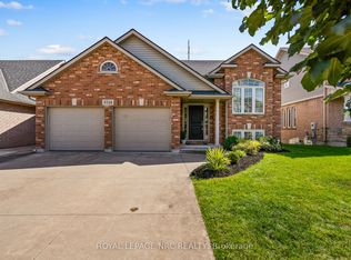 8710 Milomir St, Niagara Falls, ON L2H 0A7