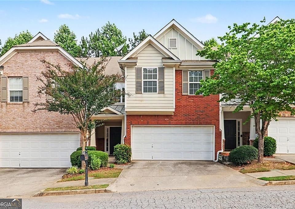 1st image of 372 Creek Manor Way