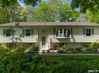 16 Laurelwood Drive, East Lyme, CT 06357