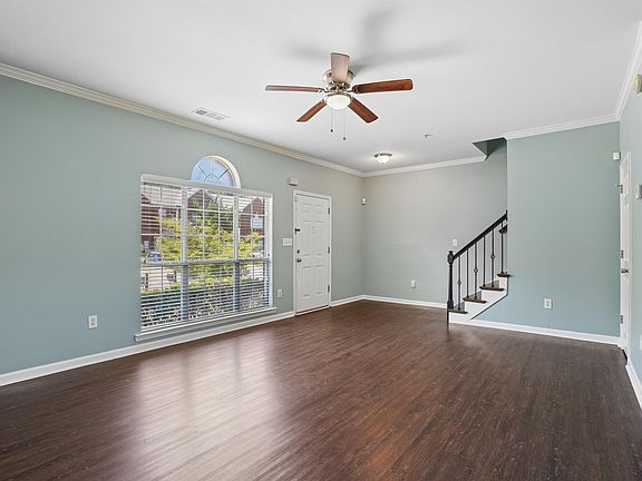 4th image of 623 Treymoor Lake Cir