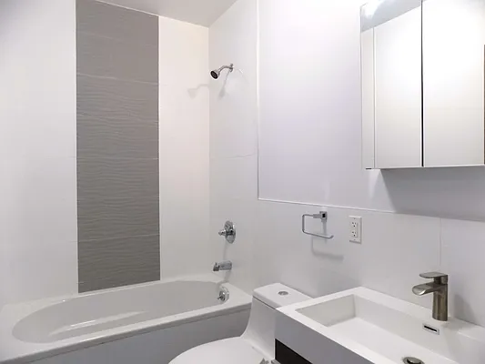 Rented by Blue Egg Realty Corp | media 20