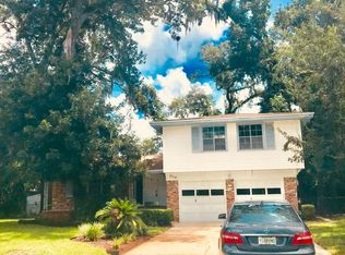 2119 Holly Leaf Ln, Orange Park, FL 32073