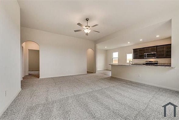 1st image of 833 Serena Dr