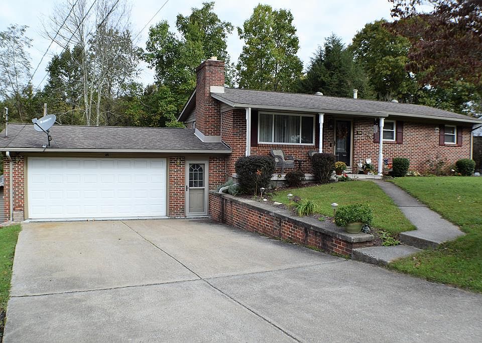 1st image of 126 Christopher Dr