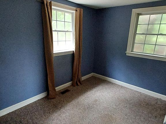3rd image of 9124 Sperryville Pike