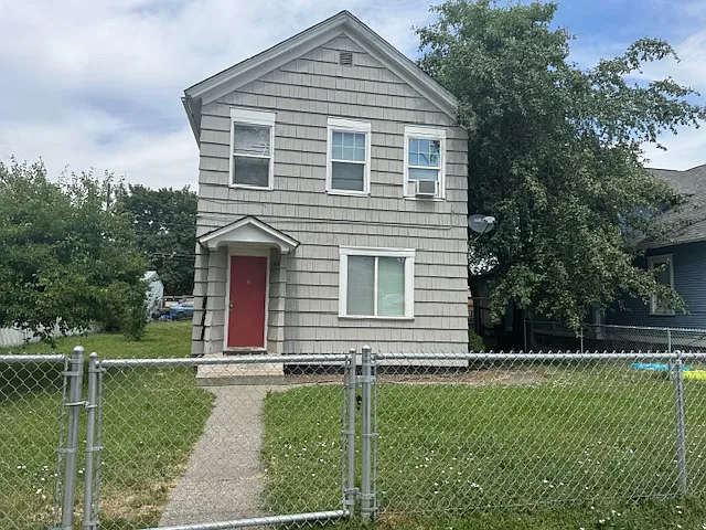 2907 E Everett Ave #2