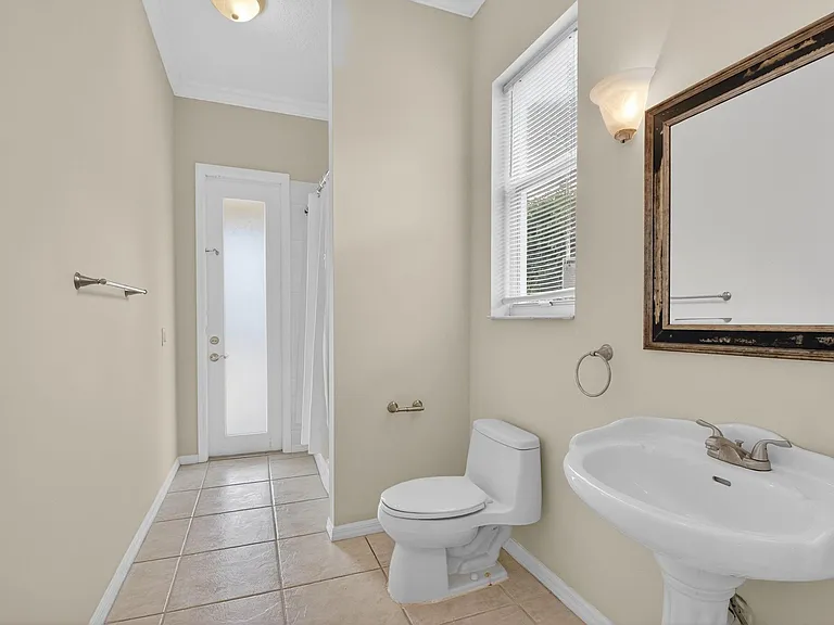 22194 Braddock Pl — Photo 26