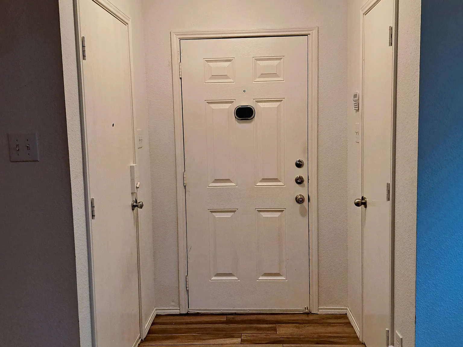 3 bed, 1560 sqft, $2,050 — Photo 2