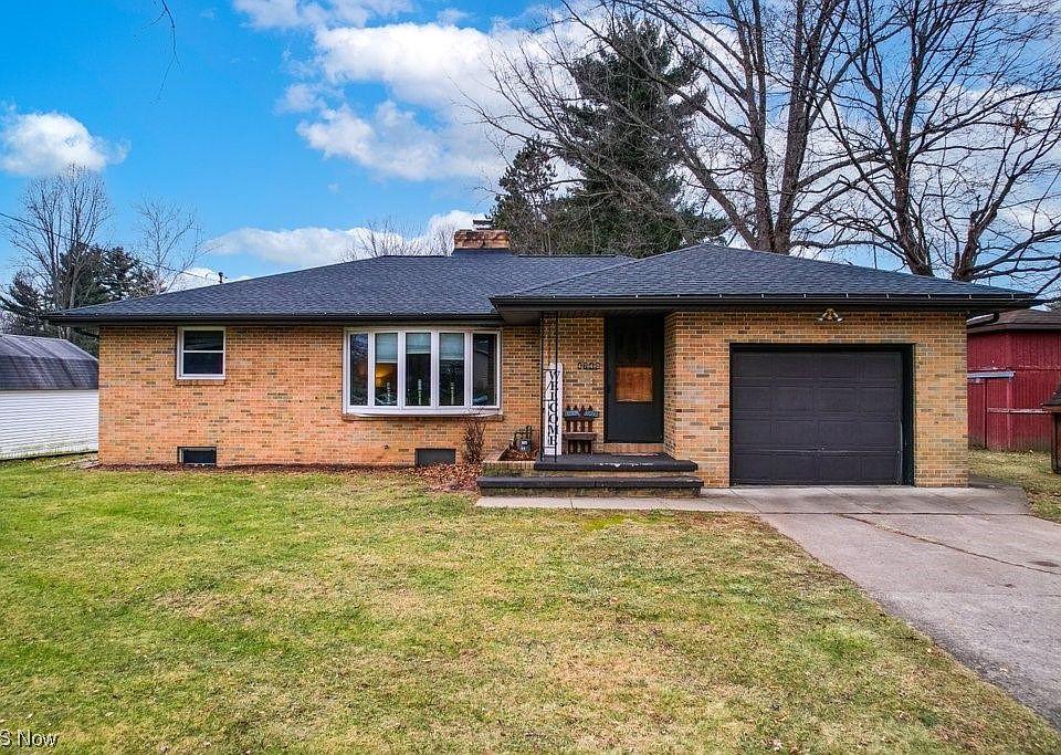 1st image of 4740 Melrose Dr