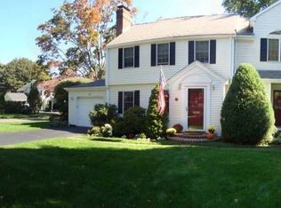 157 Fairfield Pl, Fairfield, CT 06824