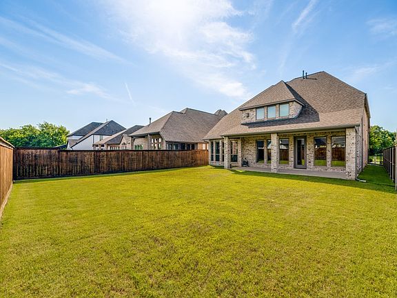3rd image of 2491 Meadowbrook Blvd
