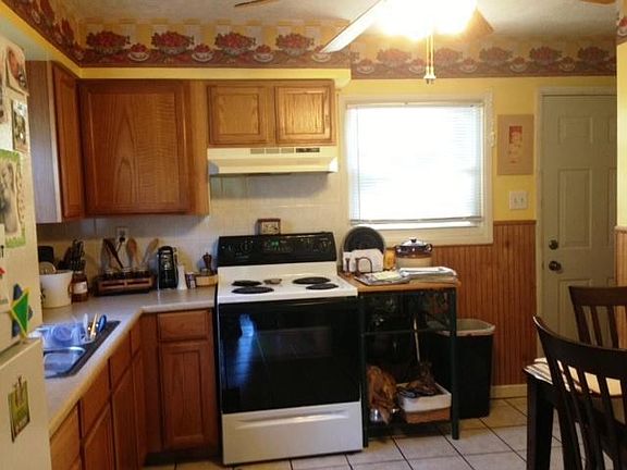 4th image of 4229 Forsythia Dr