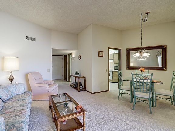 3rd image of 11018 W Topaz Dr