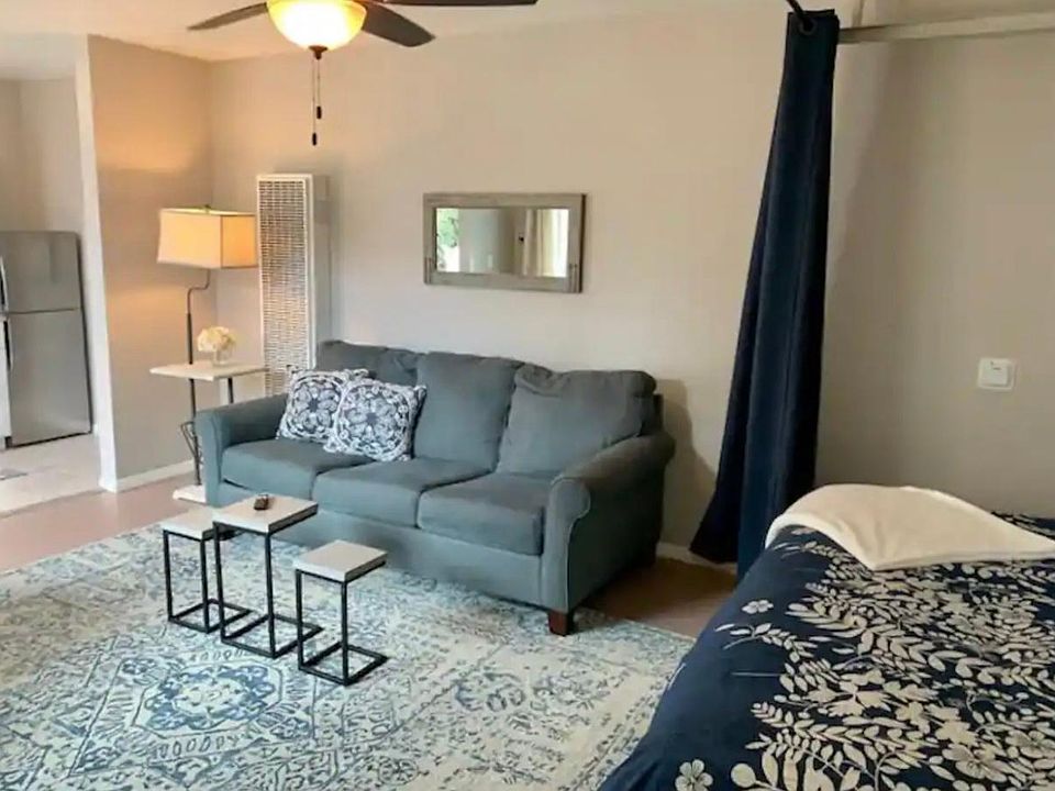 1st image of 222 W Pedregosa St