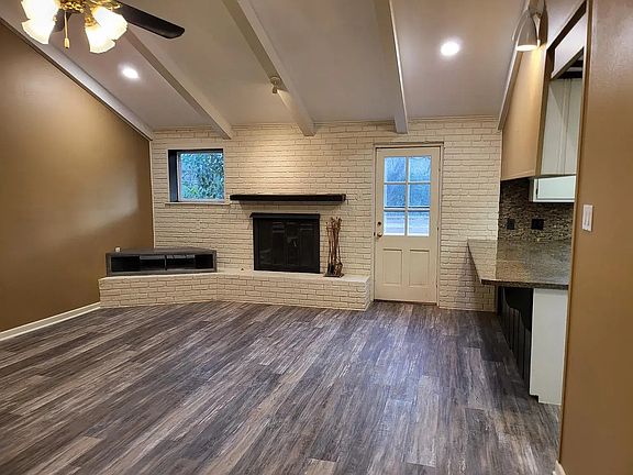 3rd image of 5728 Rockhill Rd