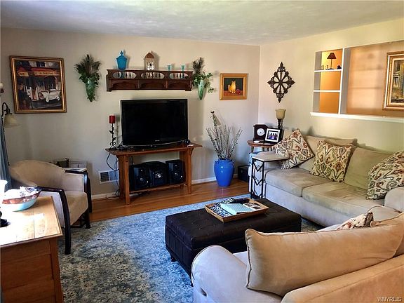 2nd image of 190 Lamont Dr