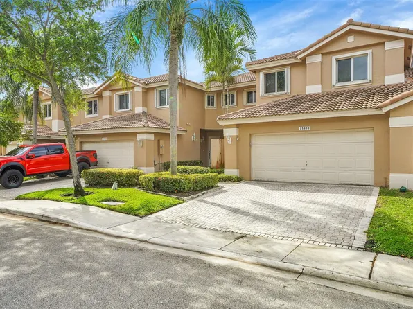 15830 SW 12th Street, Pembroke Pines, FL 33027