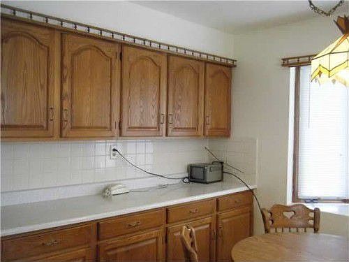 4th image of 89 Elmview Ave