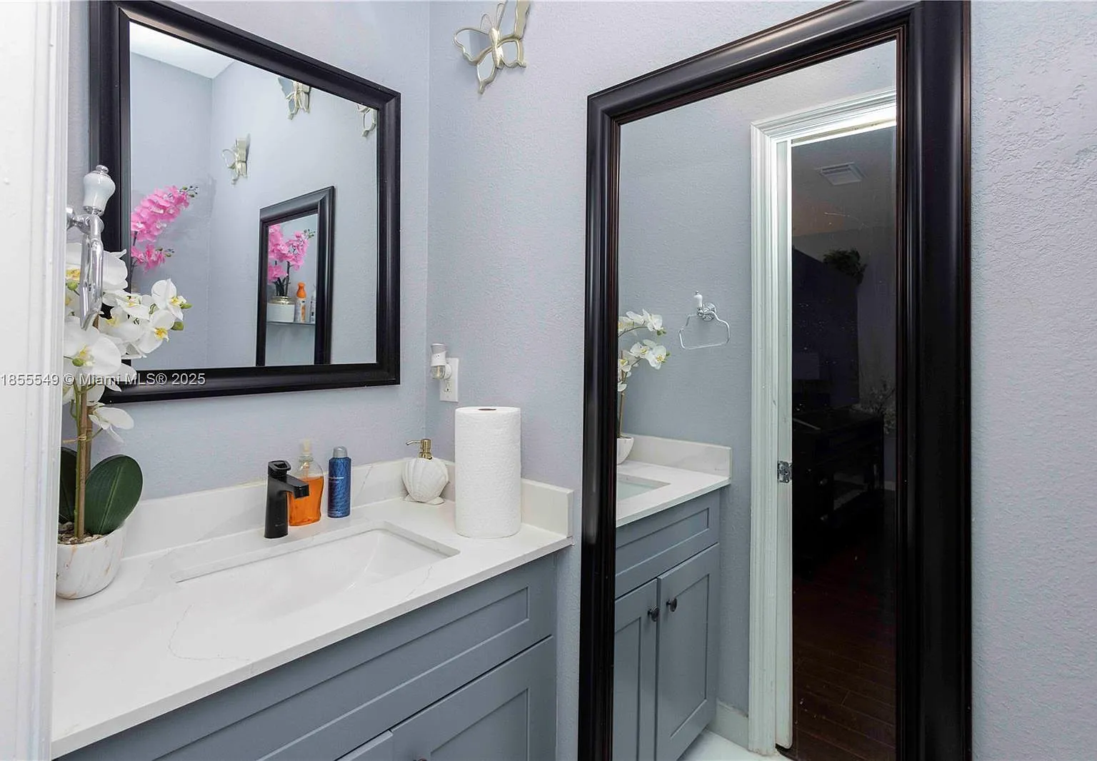4 bed, 2.5 bath, 1675 sqft, $3,400 — Photo 3