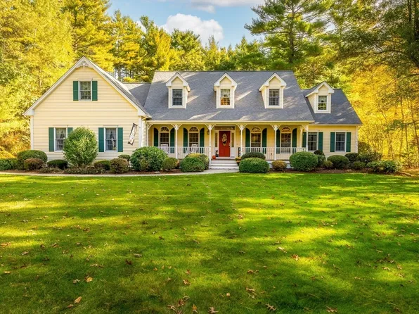 14 Eastwoods Dr, Southampton, MA 01073