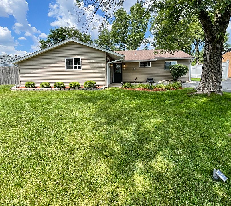1st image of 136 Fairwood Dr