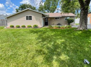 136 Fairwood Dr, Bolingbrook, IL 60440