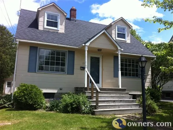 29 Grant St, Potsdam, NY 13676