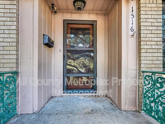 4th image of 1516 Francis St