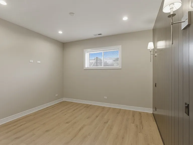 4932 S Champlain Ave #2 — Photo 10