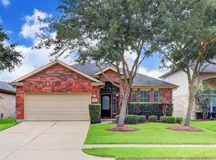 13003 Shallow Falls Ln, Pearland, TX 77584