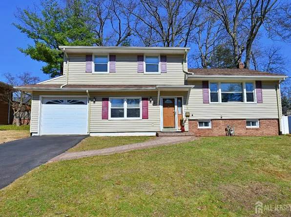 7 Robin Rd, Fanwood, NJ 07023