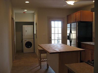 2nd image of 6127 N Washtenaw Ave APT 1