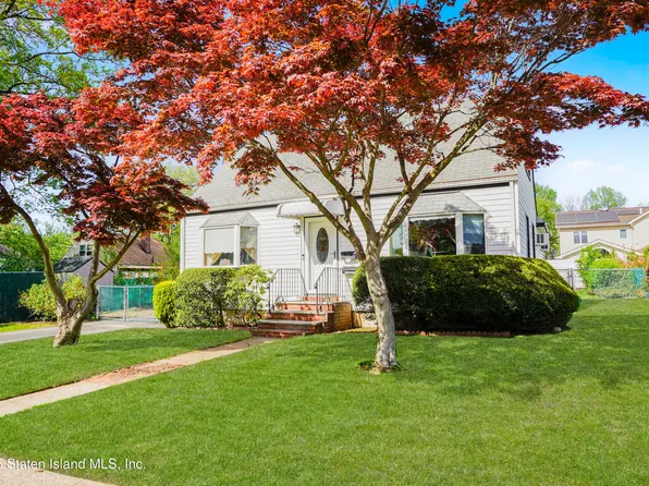39 Troy St, Staten Island, NY 10308