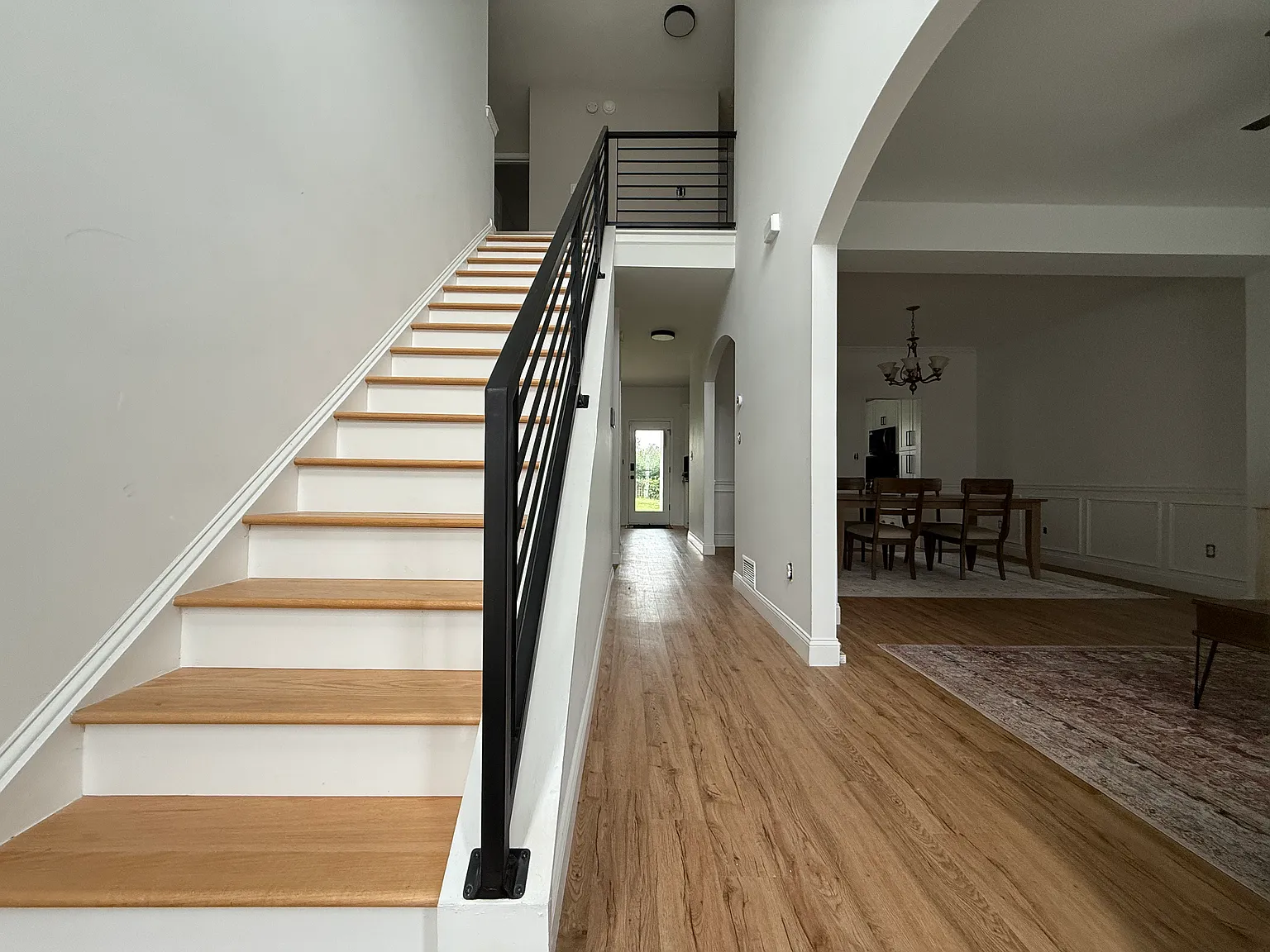 4 bed, 2.5 bath, 2154 sqft, $3,150 — Photo 2