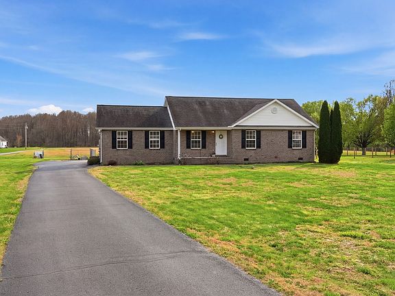 3rd image of 2877 Sixteenth Model Rd